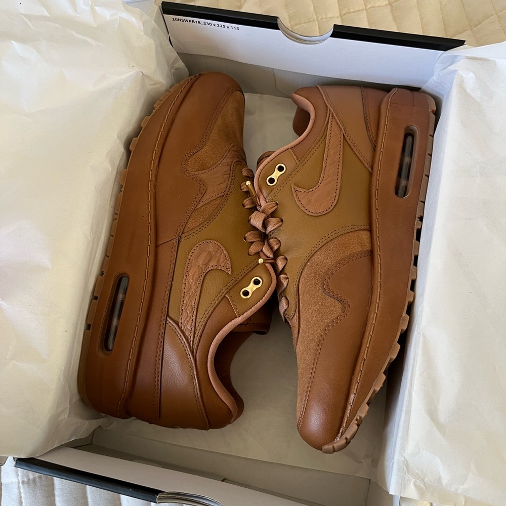 Nike Air Max 1 87 SUPER CLEAN with box!!